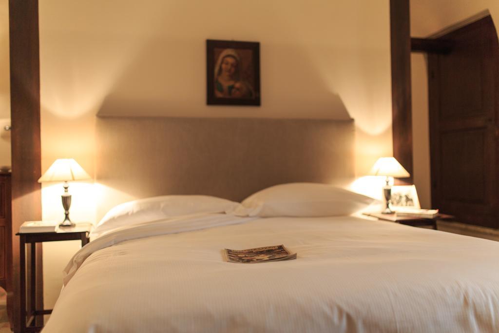 Casa Rosati Hotel Fontecchio ภายนอก รูปภาพ
