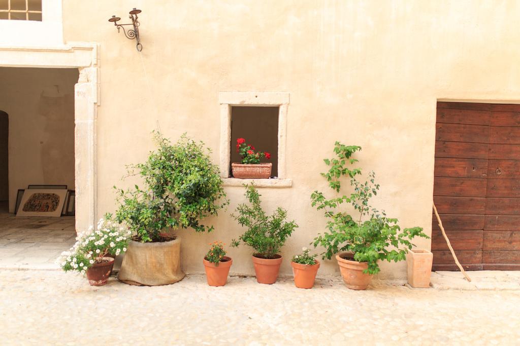 Casa Rosati Hotel Fontecchio ภายนอก รูปภาพ