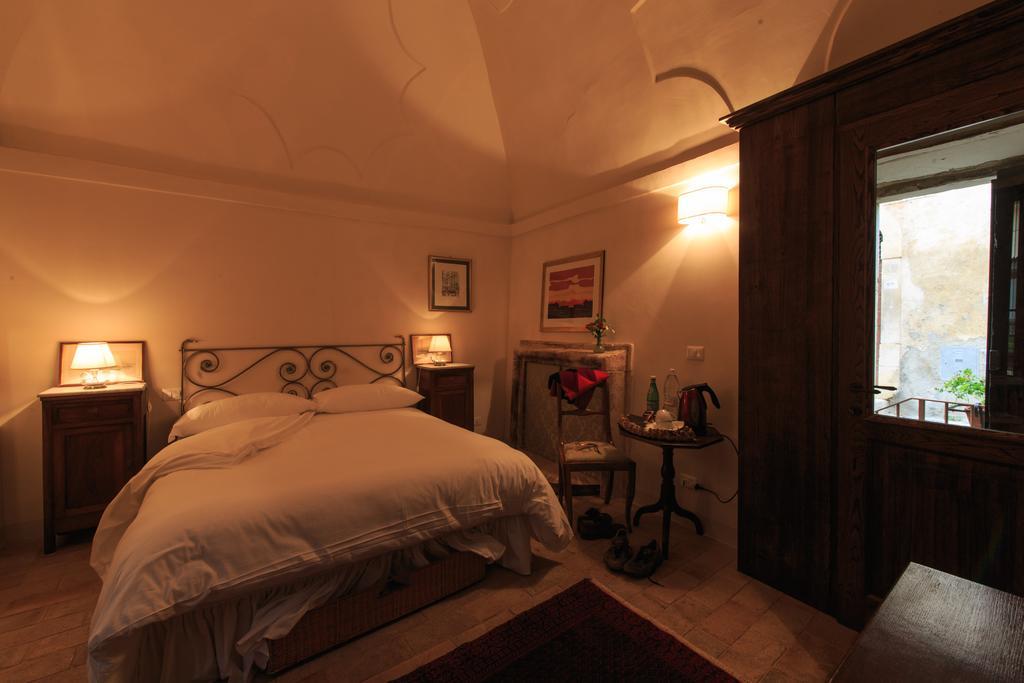 Casa Rosati Hotel Fontecchio ภายนอก รูปภาพ