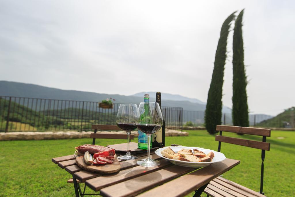 Casa Rosati Hotel Fontecchio ภายนอก รูปภาพ