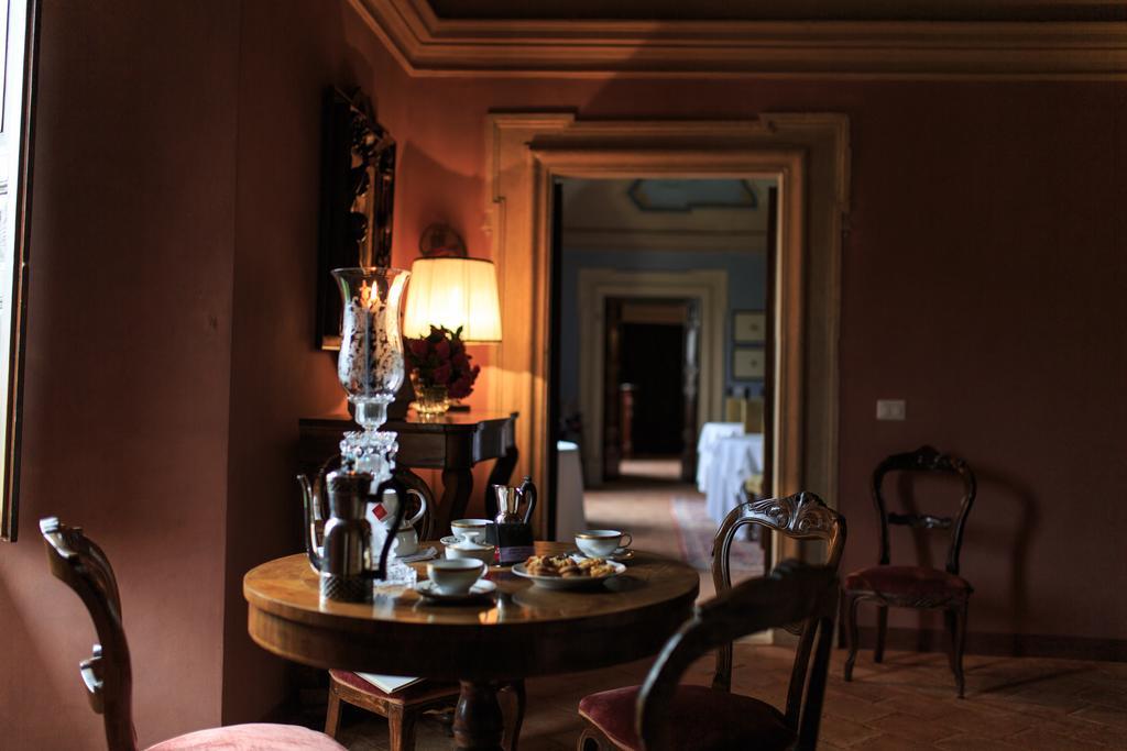 Casa Rosati Hotel Fontecchio ภายนอก รูปภาพ