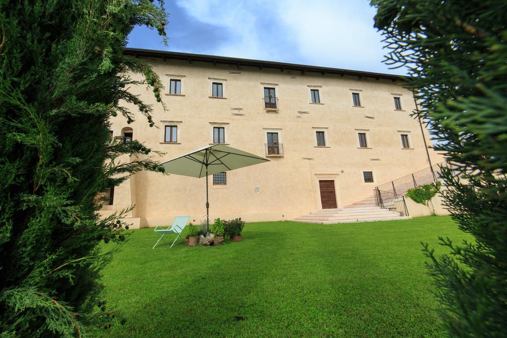 Casa Rosati Hotel Fontecchio ภายนอก รูปภาพ