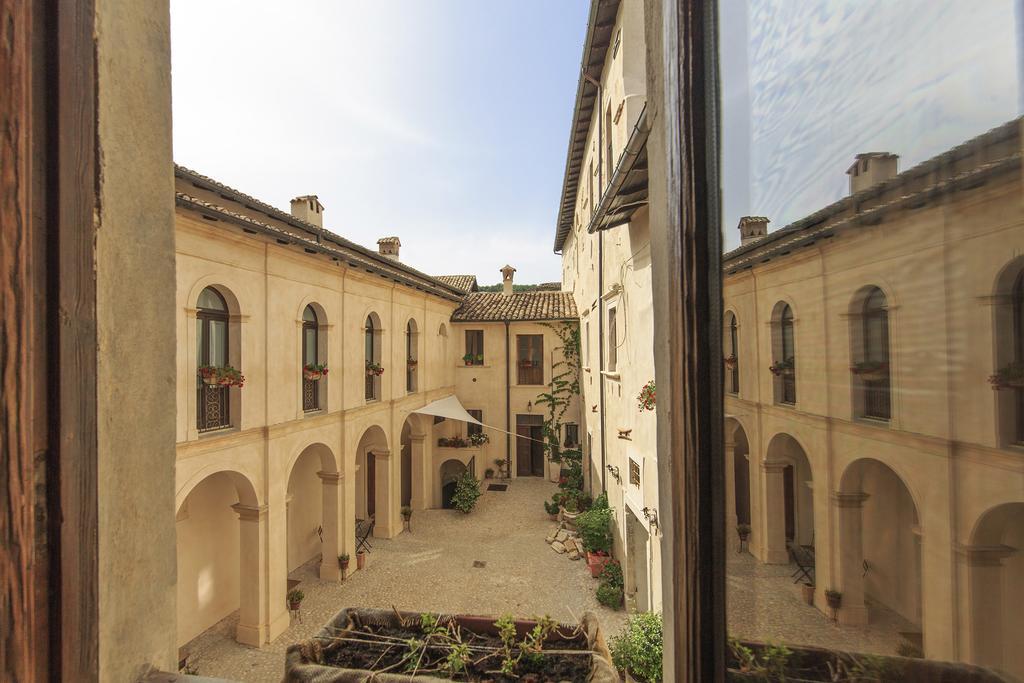 Casa Rosati Hotel Fontecchio ภายนอก รูปภาพ